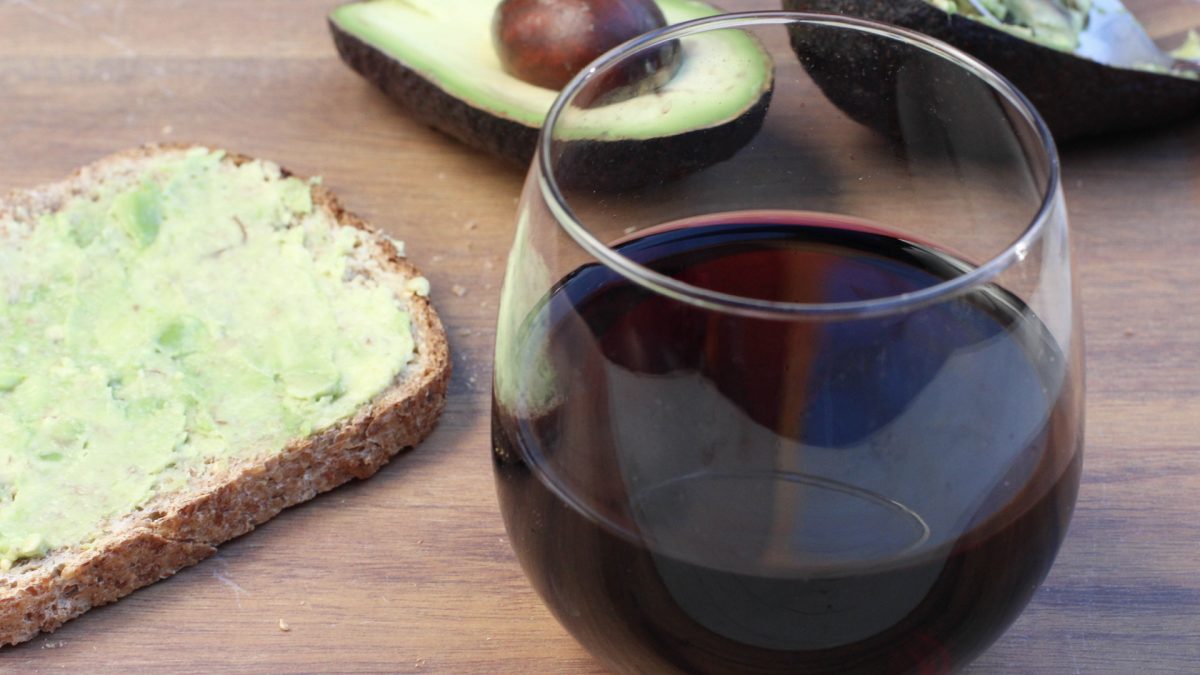 The Effects of Avocados and Red Wine on Meal-Induced Inflammation