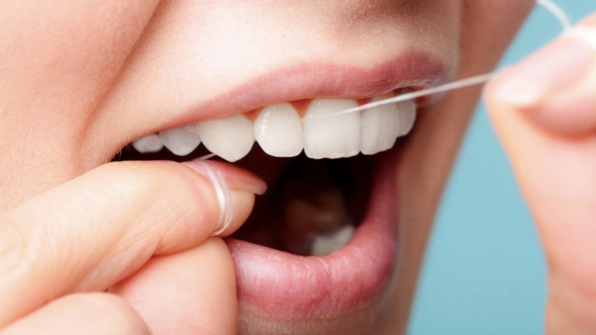 Should You Floss Before or After You Brush? | NutritionFacts.org
