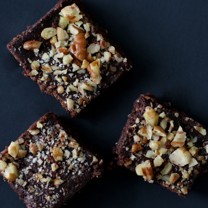 Healthy Fudgy No-Bake Brownies Recipe