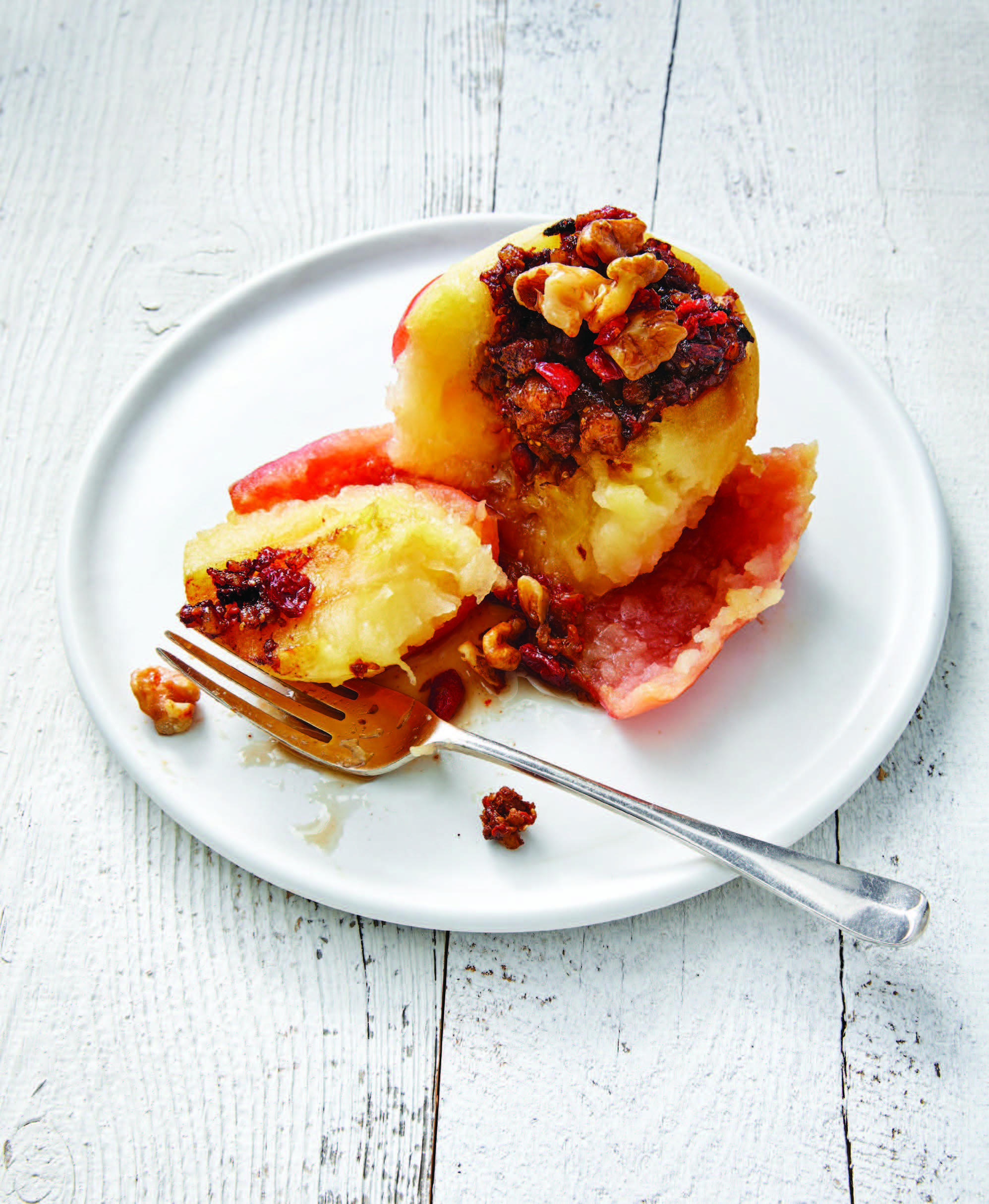 https://nutritionfacts.org/app/uploads/2020/12/Baked-Apples-with-walnuts-and-Goji-Berries-photo.jpg