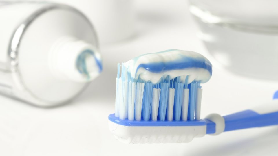 Cocamidopropyl Betaine vs Sodium Lauryl Sulfate in Toothpaste