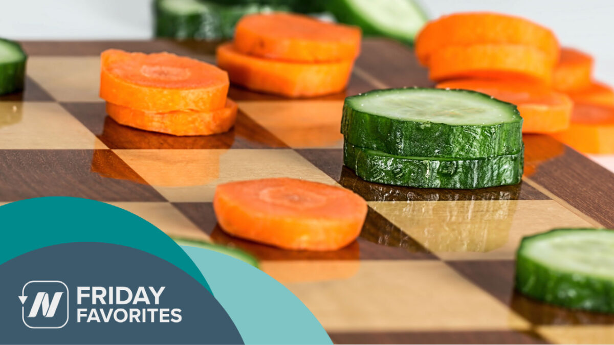 slices of carrots and cucumber