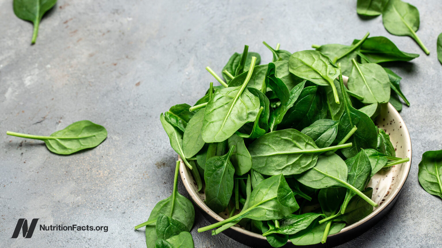 Do the Oxalates in Spinach Cause Kidney Stones?
