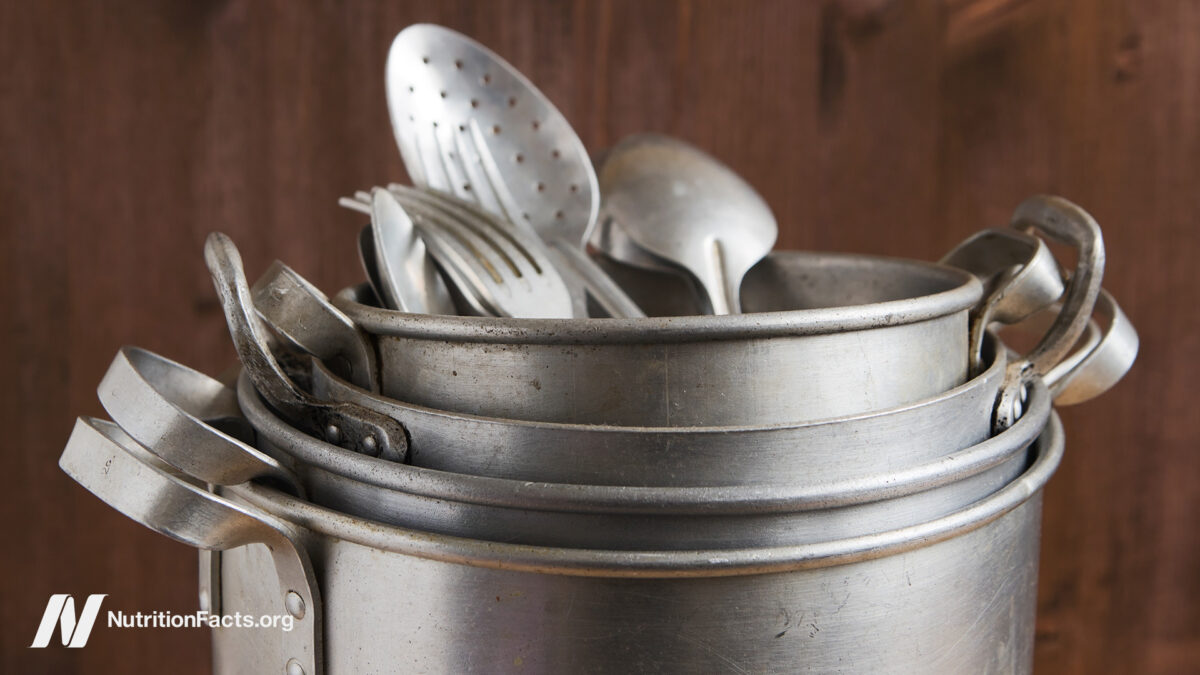 Can We Safely Use Aluminum Foil, Bottles, and Pots? 